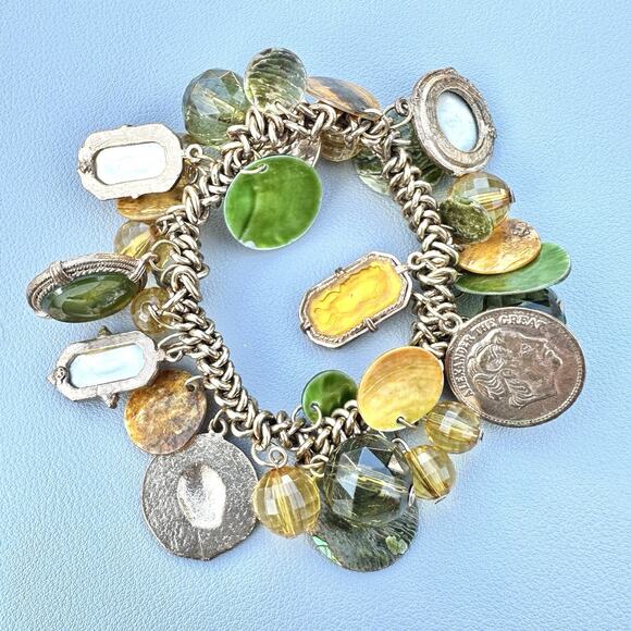 Vintage Charm Stretch Bracelet Green Yellow Cameo Coin Gold Tone Dangles Boho - Picture 7 of 8